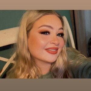 Meet your Posher, Molly